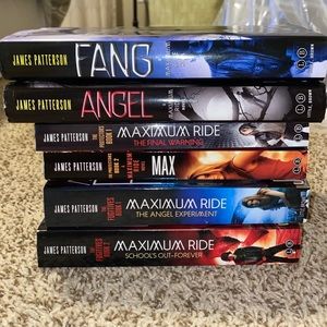 Maximum Ride series by James Patterson books (7)